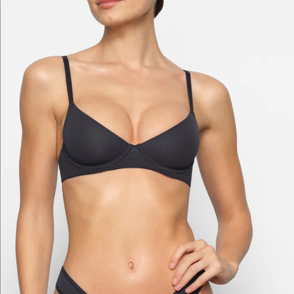 SKIMS Fits Everybody unlined Demi bra